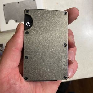 The Ridge Wallet - Titanium Stone Washed